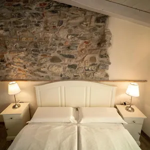 https://garni-gianmartin.it-lombardy.com
