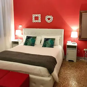 https://residenza-quaggio-ca-grimani.hotelinveneto.com